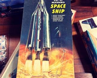 #Revell Space Ship