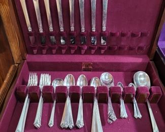 Royal Crest Sterling Flatware Set