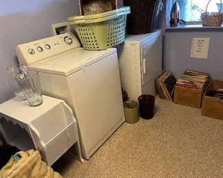 Washer and dryer. Laundry baskets, table