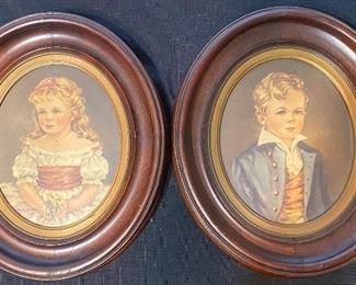What a lovely pair of antique children prints. In excellent condition. 