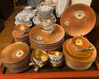 This China set is truly unique & beautiful! Zoom in!! 
MCM HEINRICH & CO CHIMSEE 
DESIGN BY CAROLE STUPELL
BARVARIAN HANDPAINTED