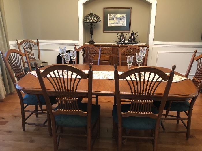 Amish Dining Room Table with built in leaves & Eight Chairs