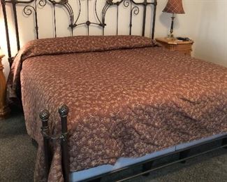 King Size Metal Frame (without mattress)