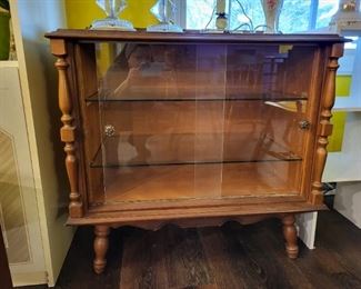 Hutch/TV stand with glass shelves and glass sliding doors