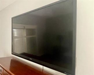 $275 70" SHARP Smart TV