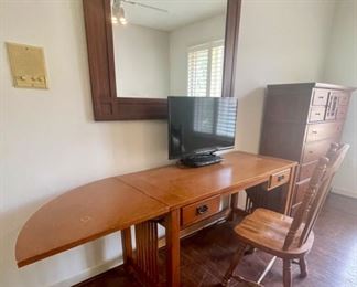 $250 Bassett Mission Style Desk with Folding Leaves