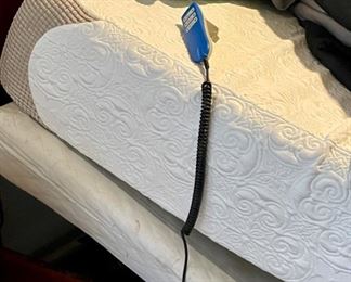 $700 King Adjustable iMattress by Comfort Solutions