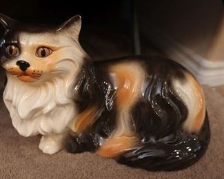Vintage porcelain cat