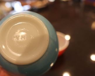 Vintage mid-century pyrex bowls