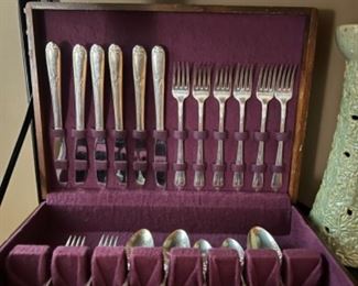 1933 Rogers & Brothers SilverPlated Utensils. Set for 6 