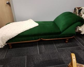 "Fainting" couch