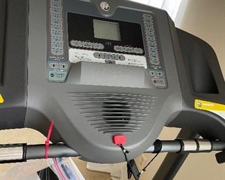 Horizon treadmill 