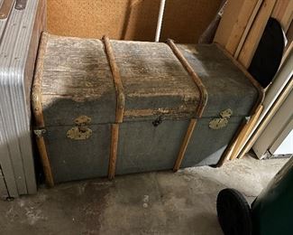 Antique trunk 