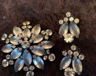 Vintage Jewelry Brooch Clip Earrings Necklace Bracelet 