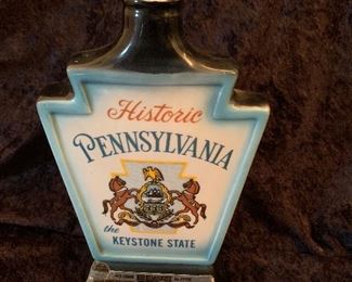 Vintage - 1968 Historic Pennsylvania The Keystone State Jim Beam Decanter. Vintage Liquor Bottle 