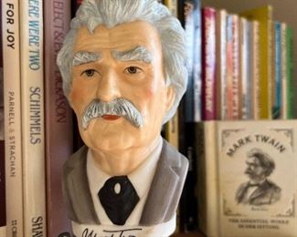 Mark Twain bust
