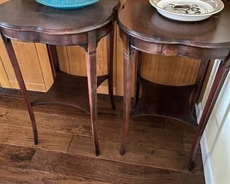 clover leaf side tables