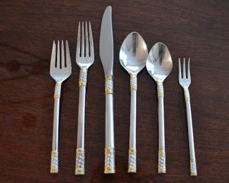 Absolutely Gorgeous Wallace Sterling Silver "Aegean Weave" Service for 12, Six Piece Place Setting, Complete with 7 Serving Pieces 