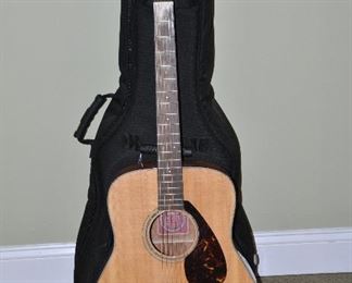 Yamaha FG700S Acoustic Guitar & Road Runner Poly-Foam Case Sold as a Set