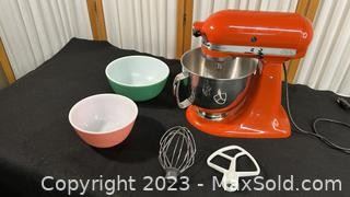 wkitchen aid mixer and pyrex bowls3481 t