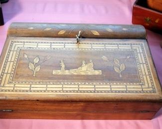 Inlaid Laptop Desk