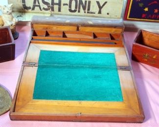 Inlaid Laptop Desk