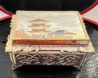 Japanese music/jewelry box- works- $26