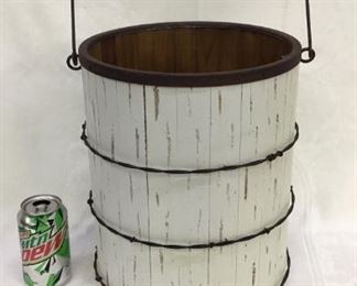 Wood bucket 