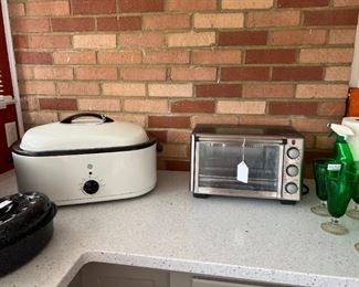 Electric turkey roaster, toaster oven