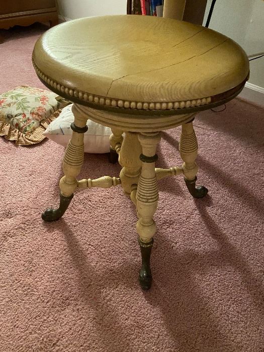 ANTIQUE CHILDS PIANO STOOL 