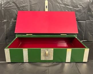 Original Designer Rae Kasian Asian Green and Red Lacquer Wood Box from Korea