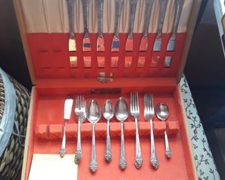 Silver plate flatware set, service for eight, five piece place setting 