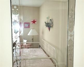 Etched mirror