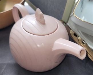 Swan lake ceramic teapot