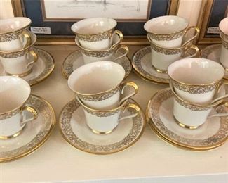 Lenox "Tuscany" china dinnerware