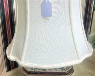 Darling small Asian lamp