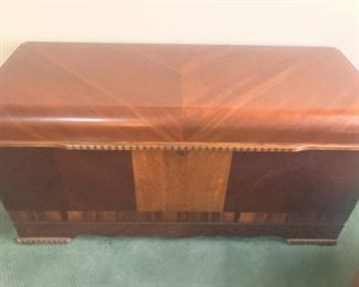 Vintage Lane Cedar Chest 