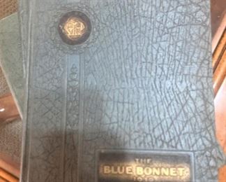 "The Blue Bonnet" yearbook 1930