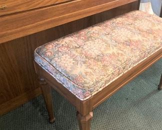 Piano  bench