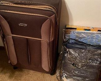 Great  Suitcase and Air Mattresses!