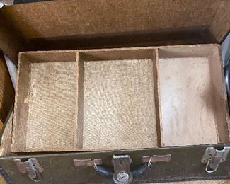 Vintage Trunk with divided shelf!