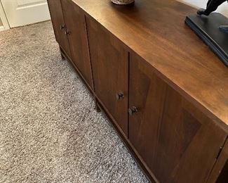 Mid-Century Modern MCM Walnut Credenza by Paul Browning for Stanley