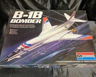 Monogram B1B Bomber 172 Scale Model