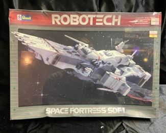 Revell Robotech Space Fortress SDFI Model
