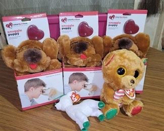 Lot of Snuggle Puppy stuffed Animals