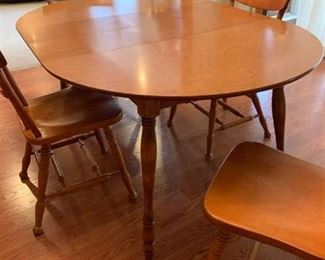 Dinette table and chairs including leaves 64x44