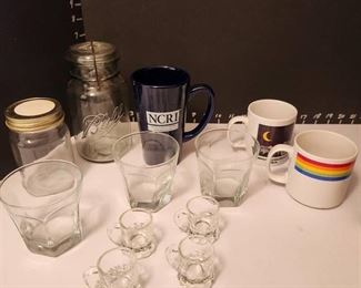 Jars, glasses, coffee cups and 4 miniature mugs