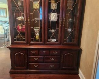 China cabinet, breakfront
