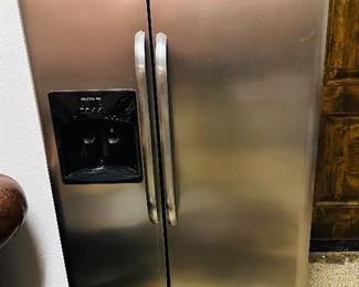 Stainless side by side fridge 