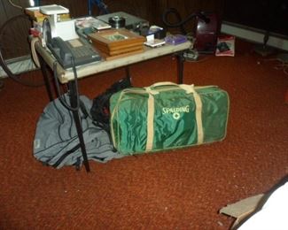 Vintage Spaulding Croquet Set in a nice green case. Looks unused! grey luggage, 